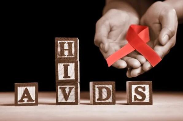 【双语】HIV感染者预期寿命受哪些因素影响？ يۇقۇملانغۇچىلارنىڭ مۆلچەردىكى ئۆمرى قايسى ئامىللارنىڭ تەسىرىگە ئۇچرايدۇ؟