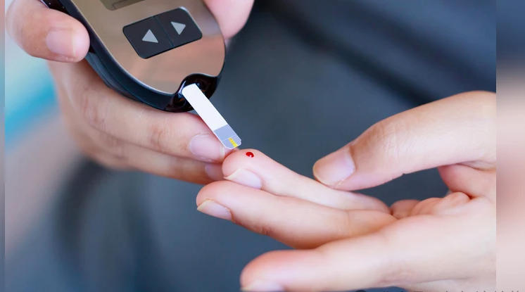 糖尿病管理不善，会加剧艾滋感染者的并发症