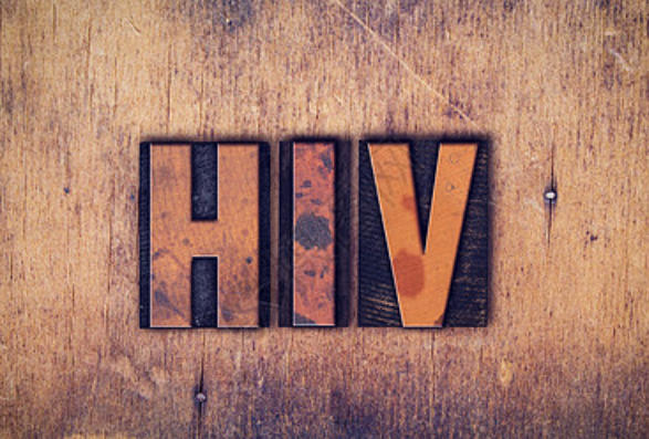 “感染HIV病毒1年了，多久会发展成艾滋病？”